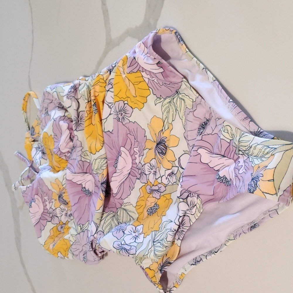 CUPSHE One Piece Swimsuit High‎ Neck Tummy Control Lavender floral Sz S - Picture 4 of 5